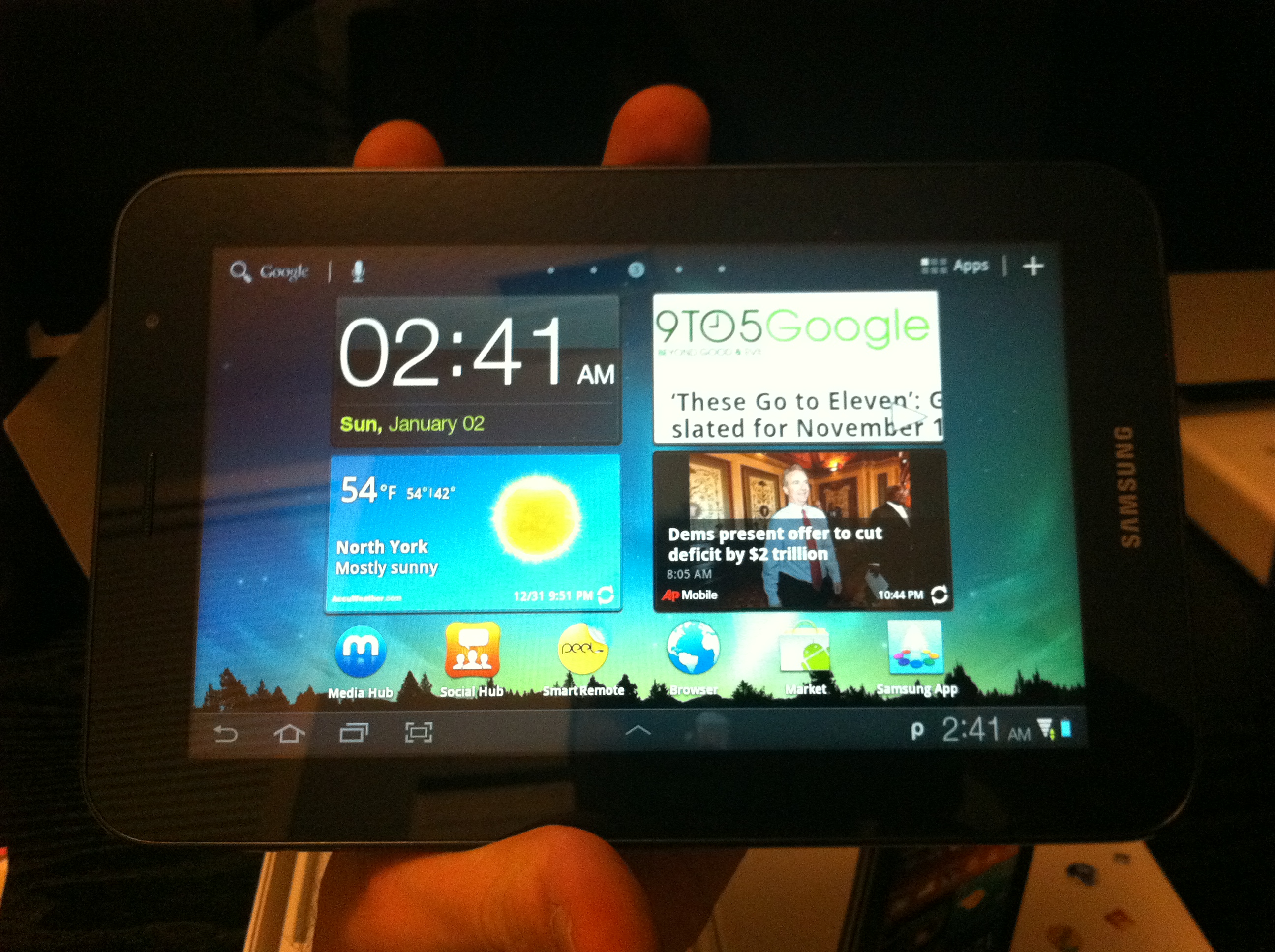 agudo En Vivo réplica Review: Samsung Galaxy Tab 7.0 Plus -- Fantastic form factor takes  Honeycomb on the road
