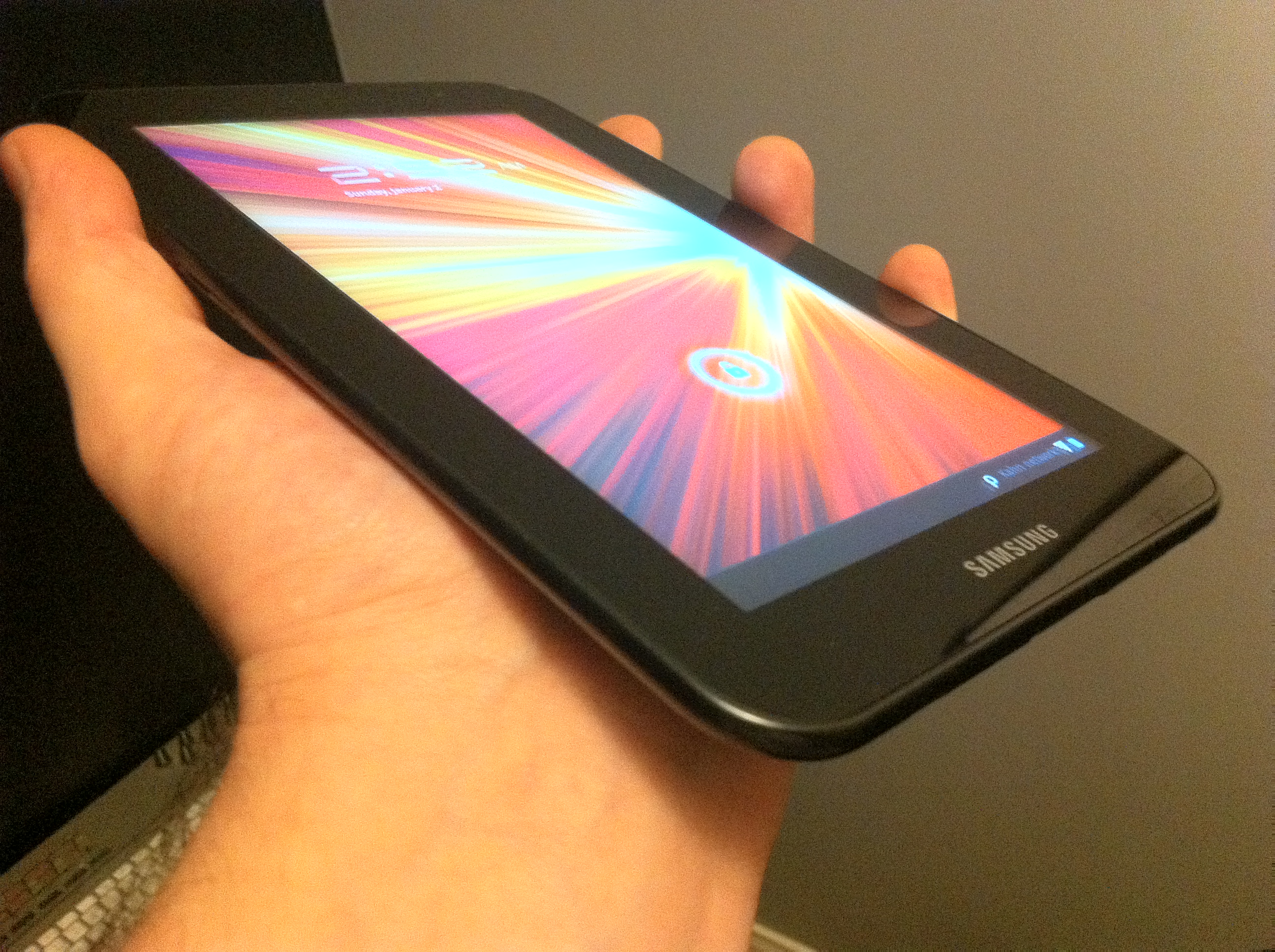 Review: Samsung Galaxy Tab 7.0 Plus - Fantastic form factor takes