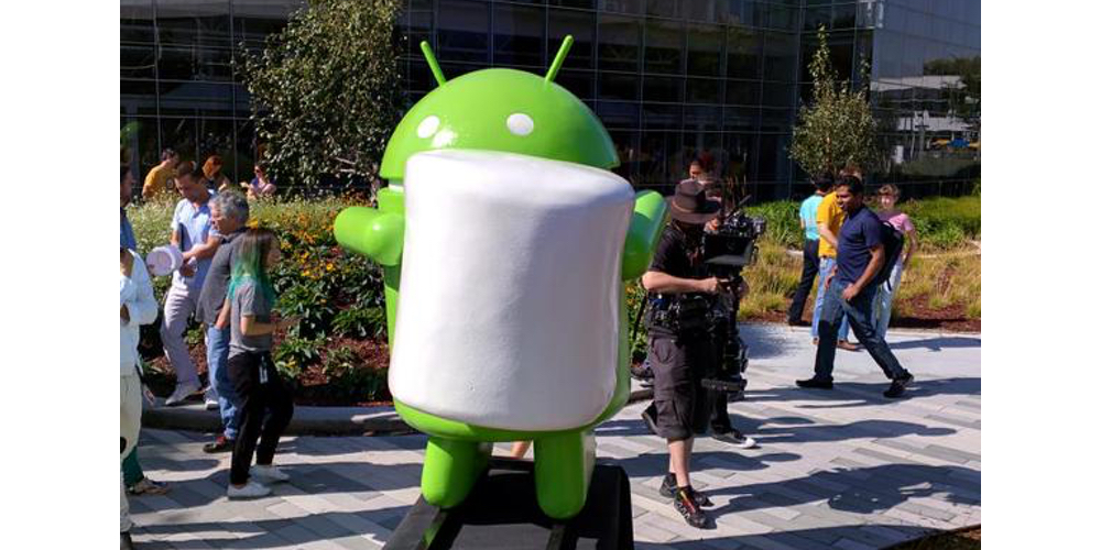 android-marshmallow-statue