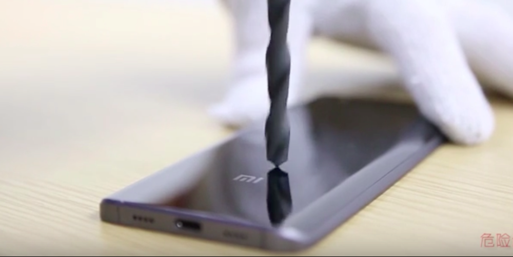 Ceramic Xiaomi Mi 5 Pro survives scratch test against saws, files and a