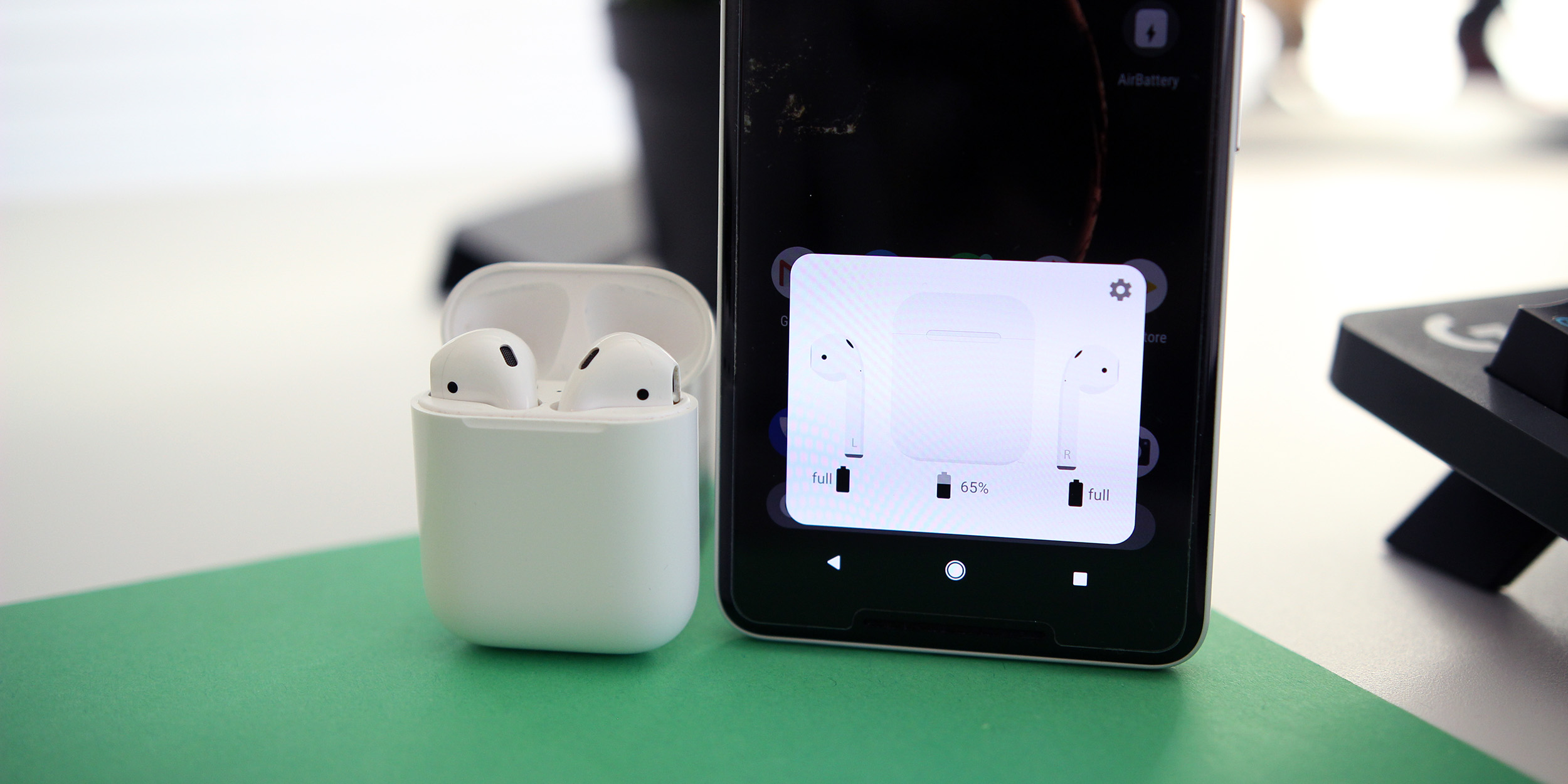 Hands On: 'Airbattery' Tracks The Battery Life Of Airpods When Connected To  Android [Video]