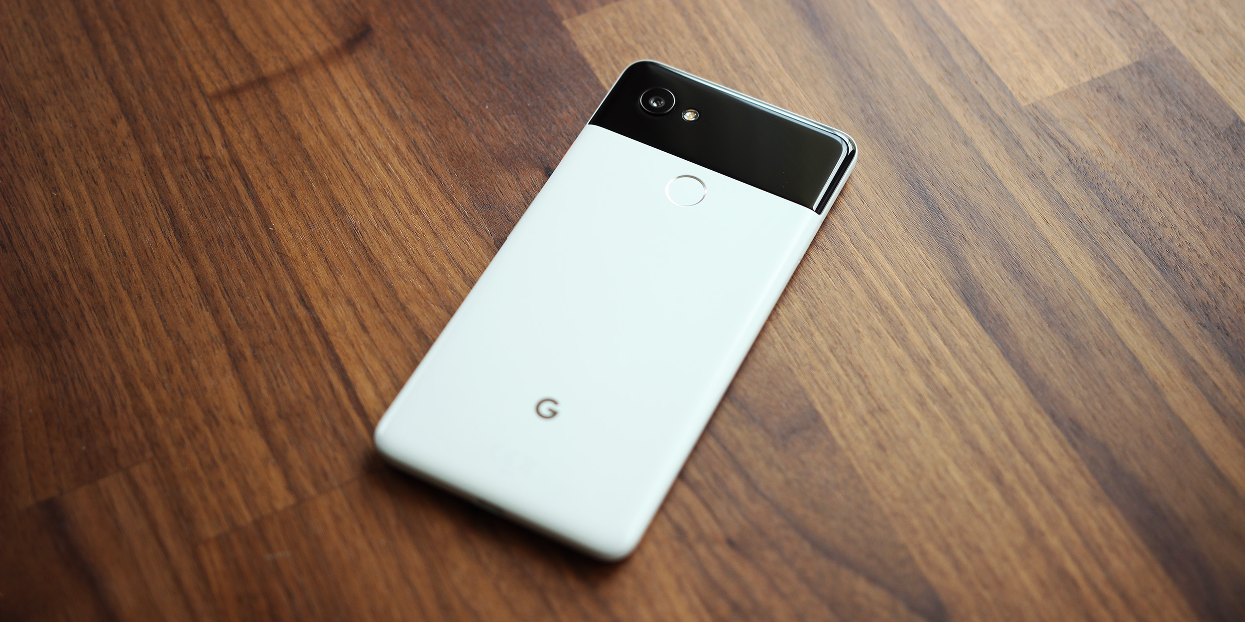 Google Pixel XL 2 Review: An Upgraded Android with a Spectacular