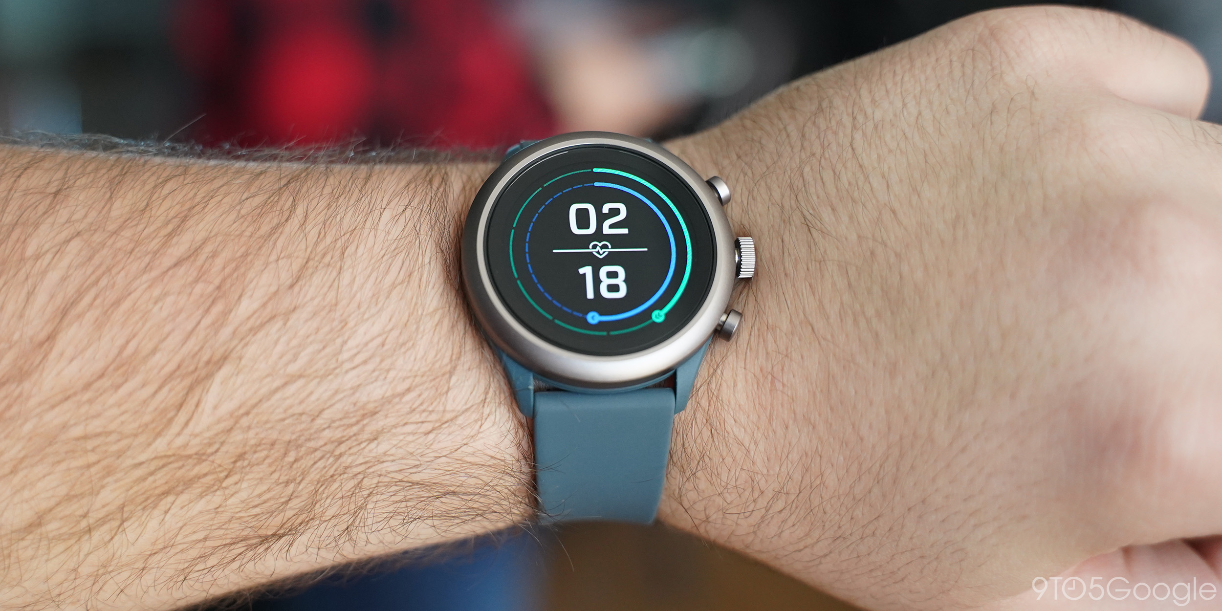 fossil sport smartwatch screen size