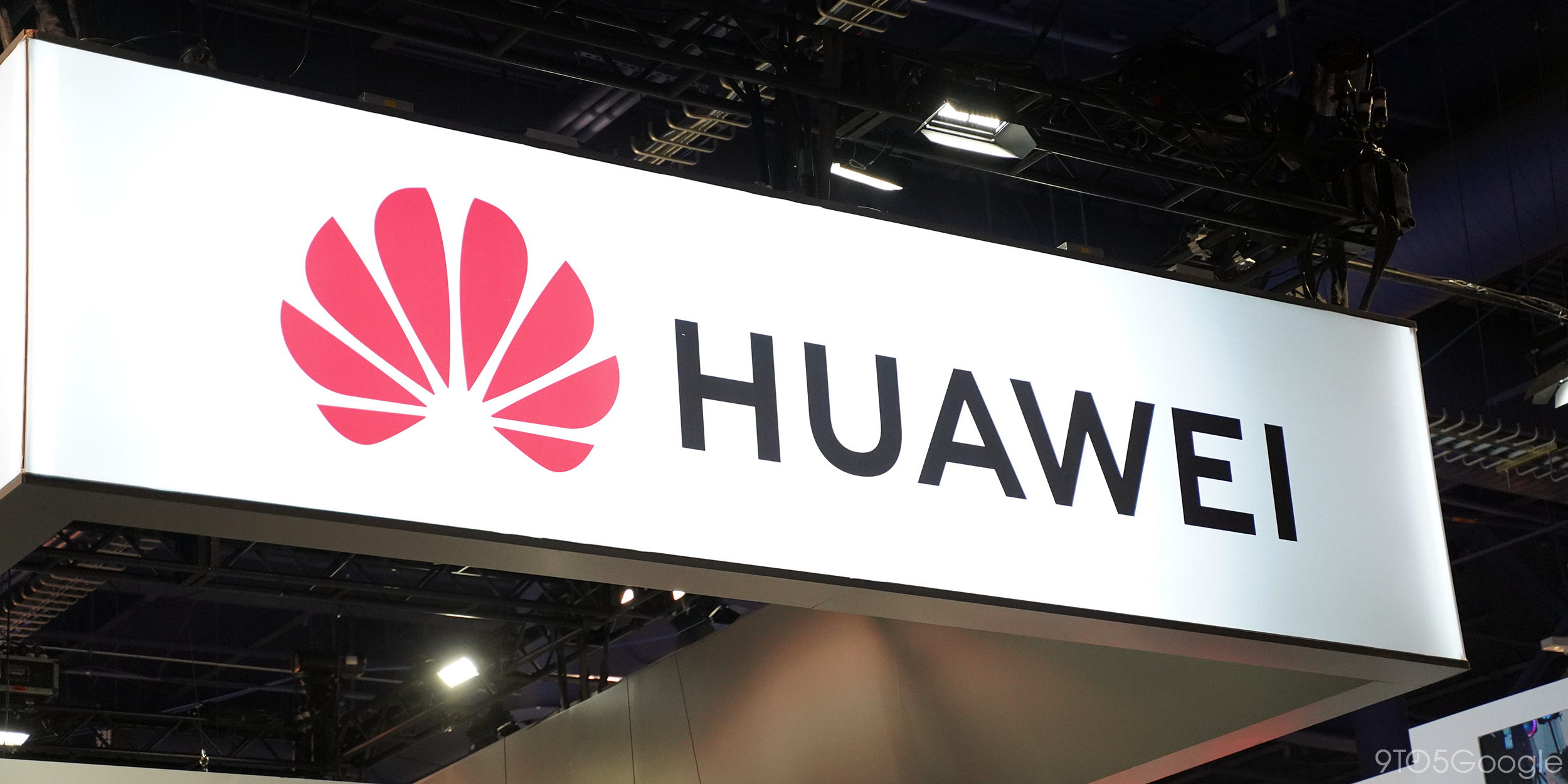 Huawei may not even be able to put microSD card slots in future