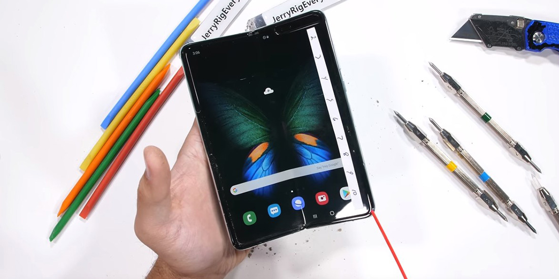 Image result for samsung galaxy fold vs jerryrigeverything