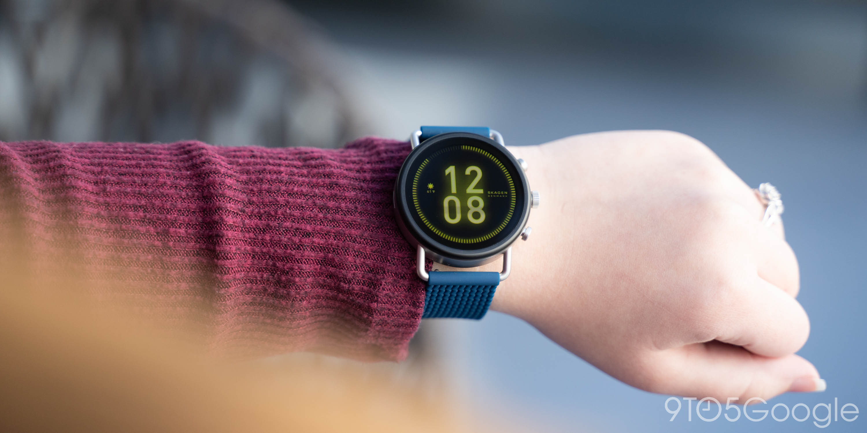 can you use google play music on fitbit versa