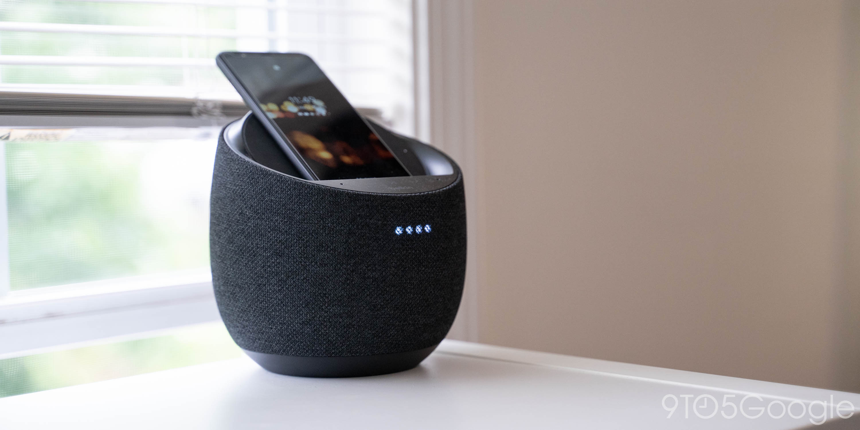 Belkin Soundform Elite Review: Google Assistant + Qi charge