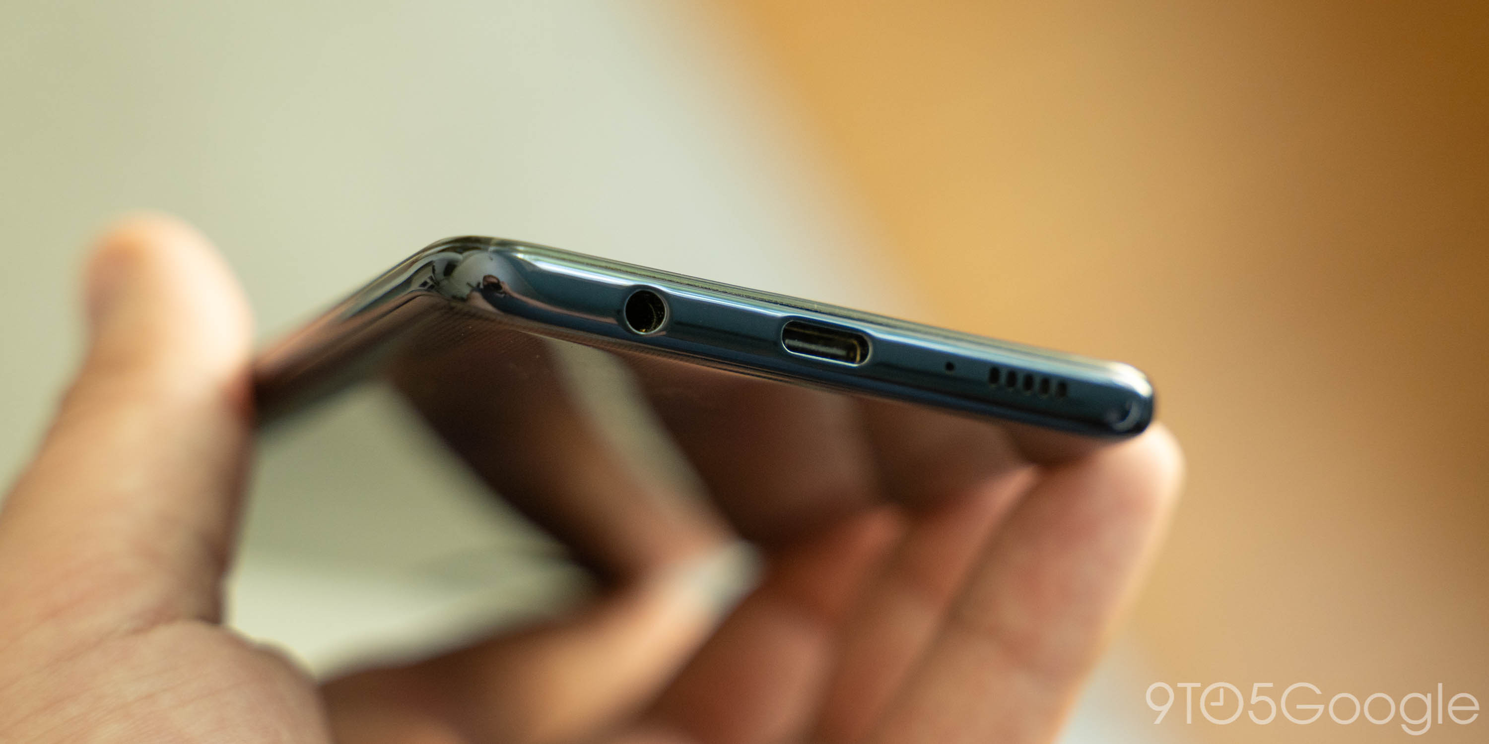 does samsung a51 have headphone jack