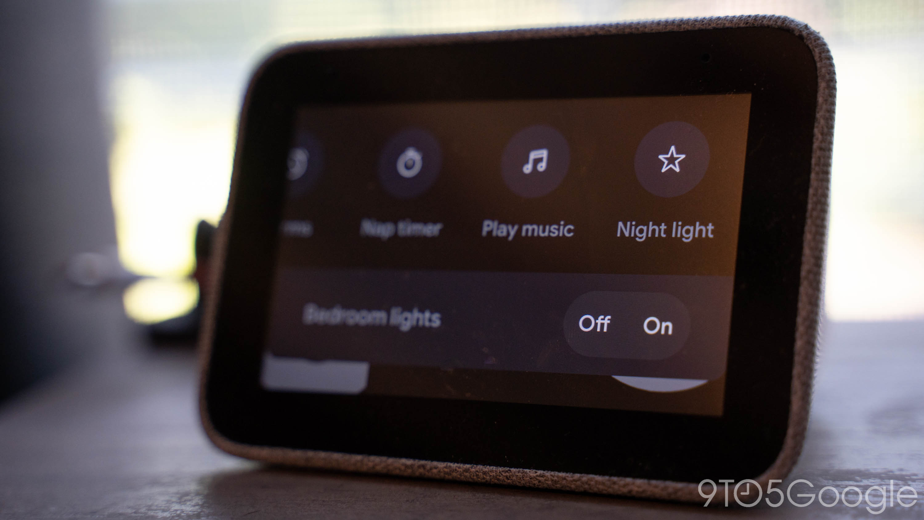 Lenovo Smart Clock adds a handy Night Light feature 9to5Google