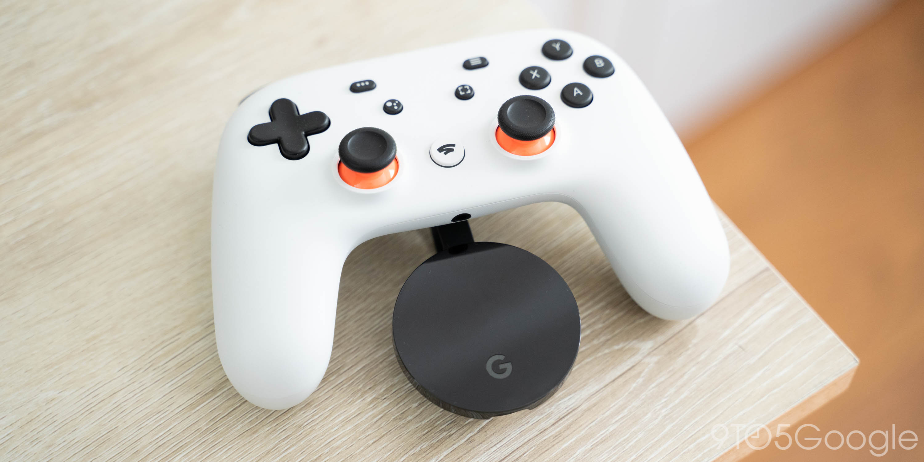 Google Stadia Premier Edition White factory Controller + Chromecast Ultra (2)