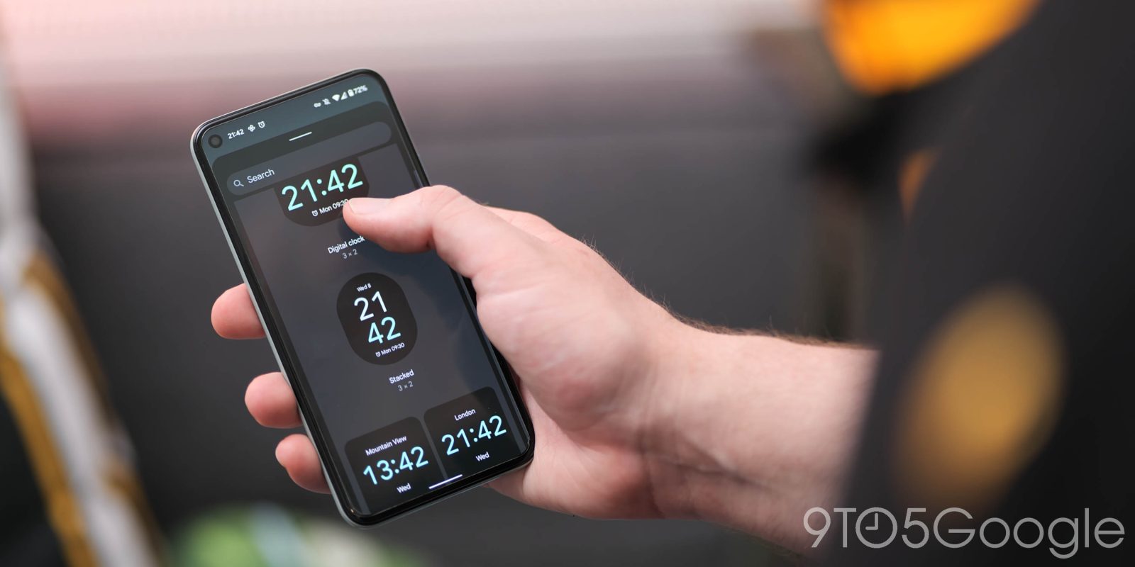 New clock widgets in Android 12 Beta 5