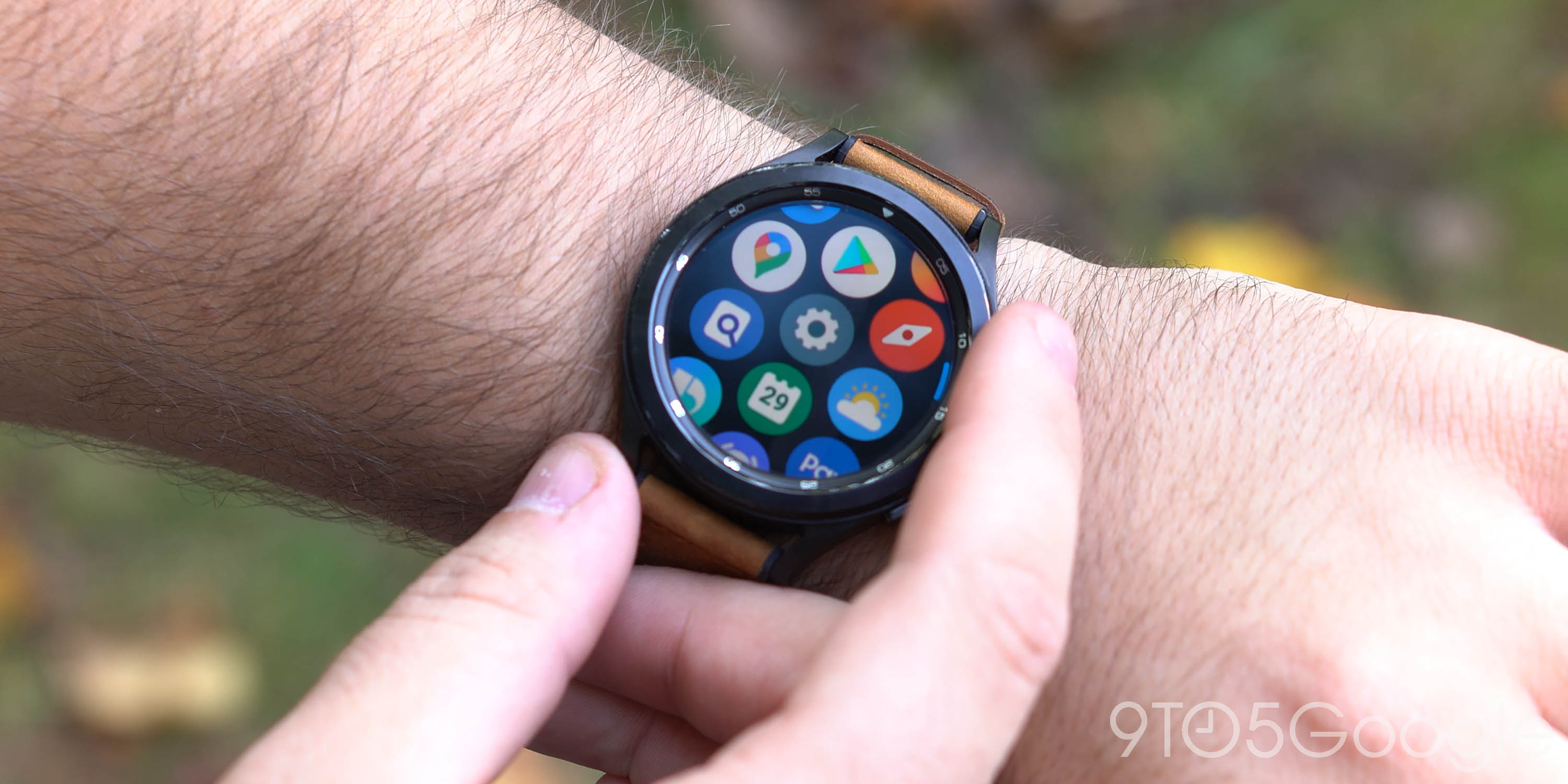 Smartwatch rotating sales bezel