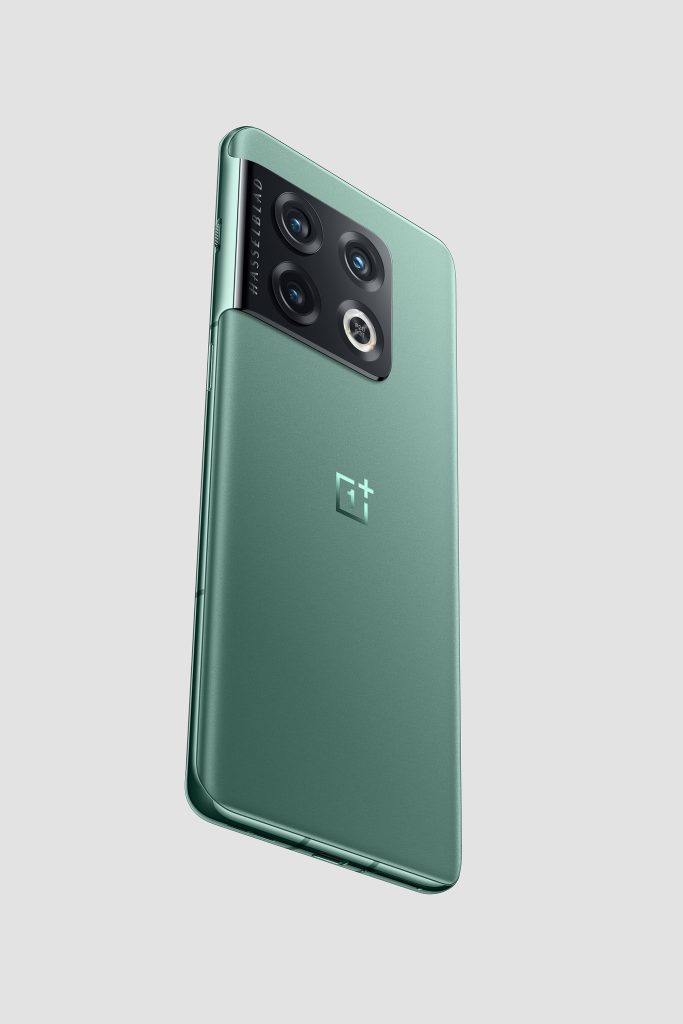 OnePlus 10 Pro Emerald Forest launches in China