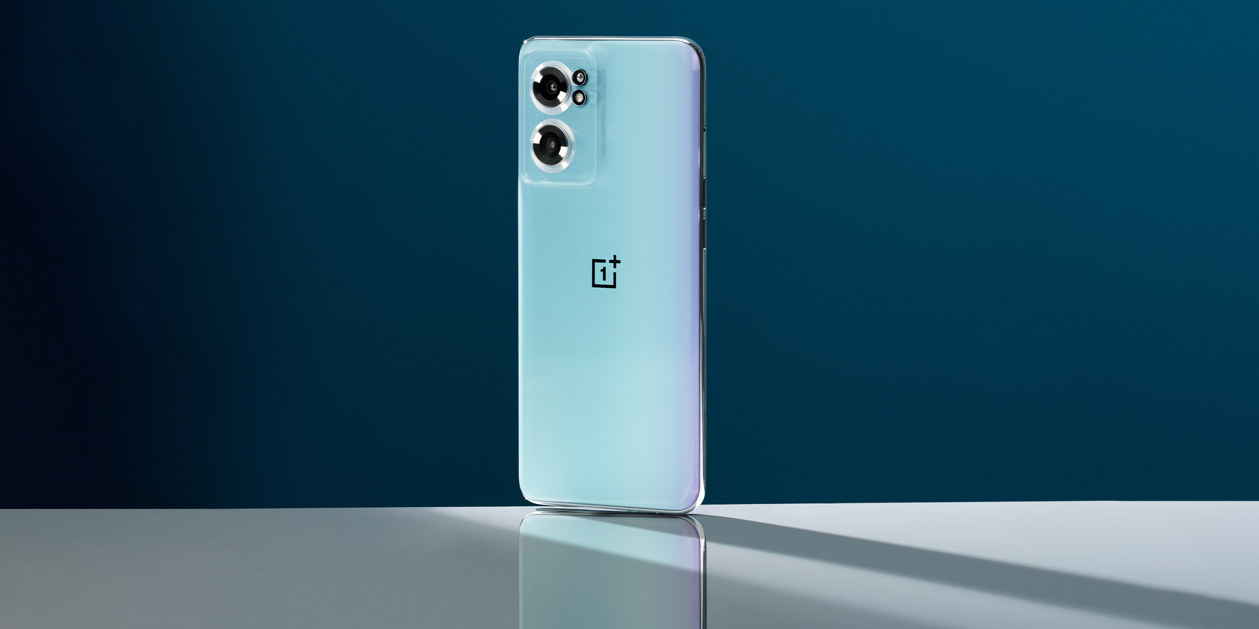 oneplus nord 2 ce in bahama blue
