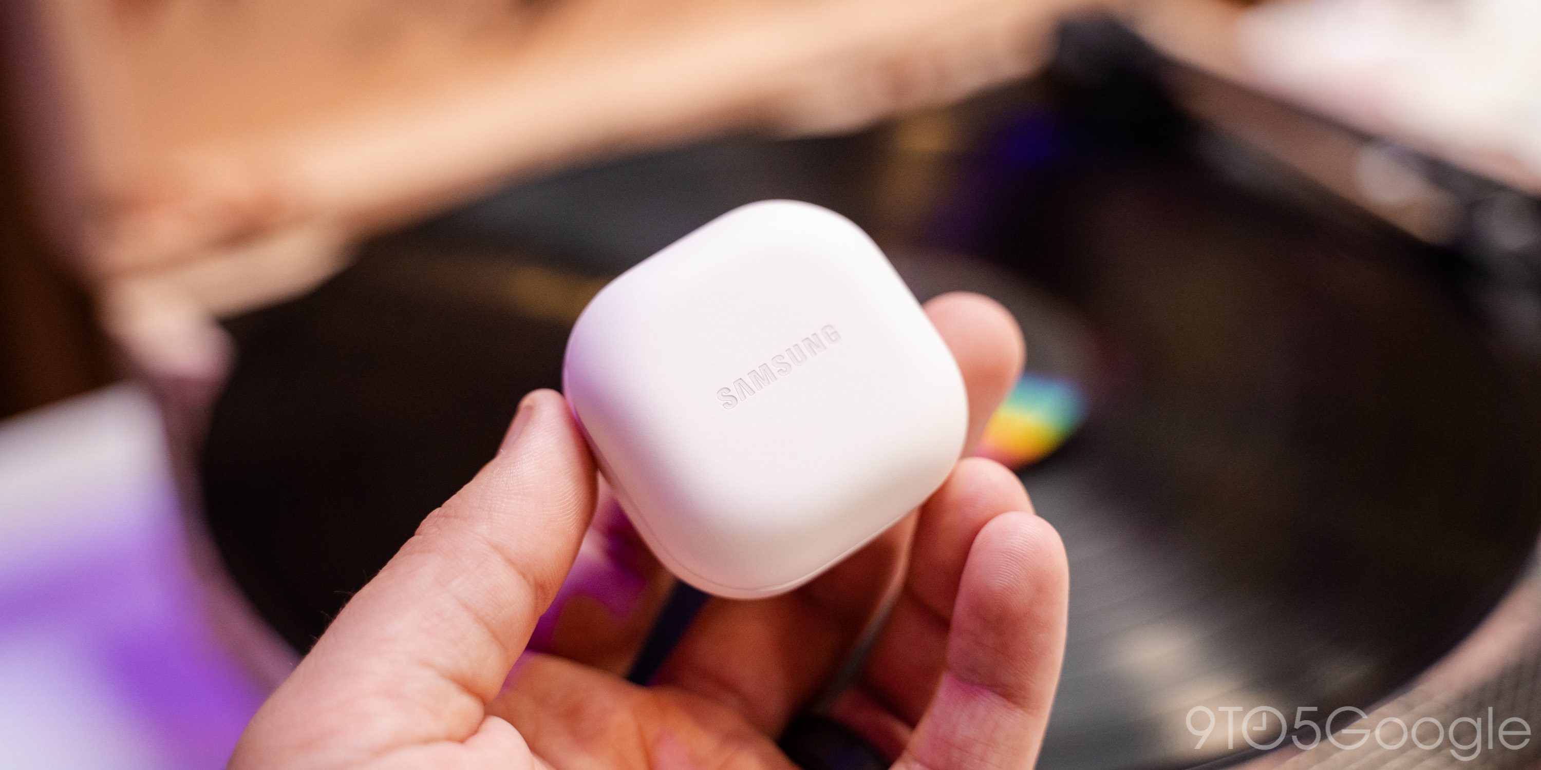 Samsung возвращается к старому дизайну зарядного кейса для Galaxy Buds 4 в новой утечке [Галерея]