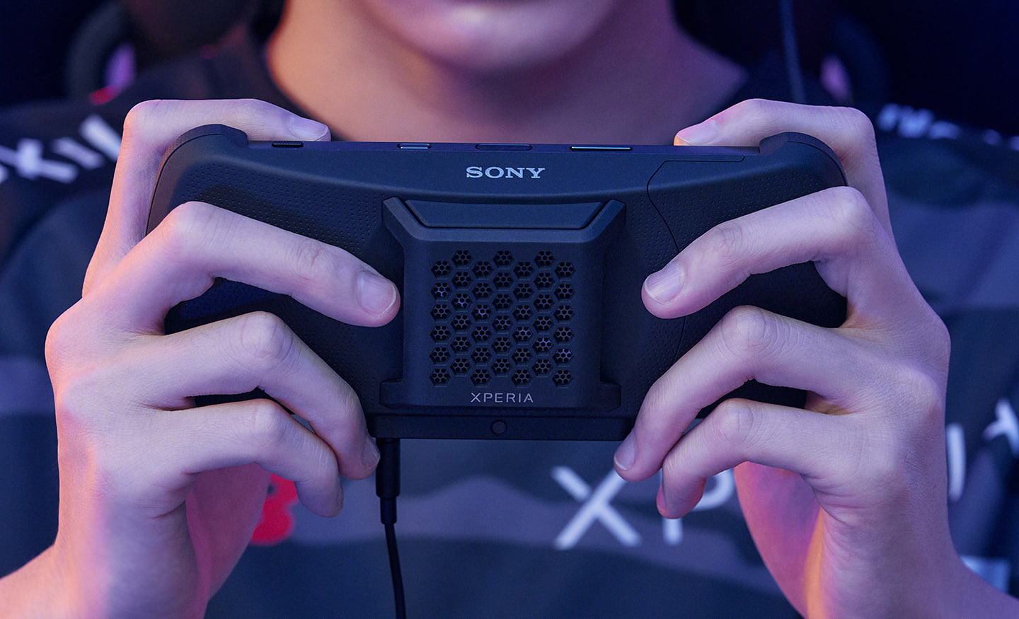 سوني (Sony) تصدر جهازا جديدا "إكسبيريا ستريم" (Xperia Stream)