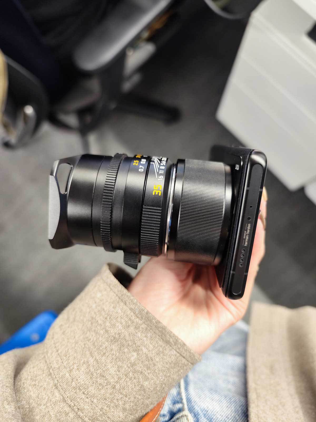 Xiaomi 12S Ultra Concept fully fuses camera w/ detachable lenses
