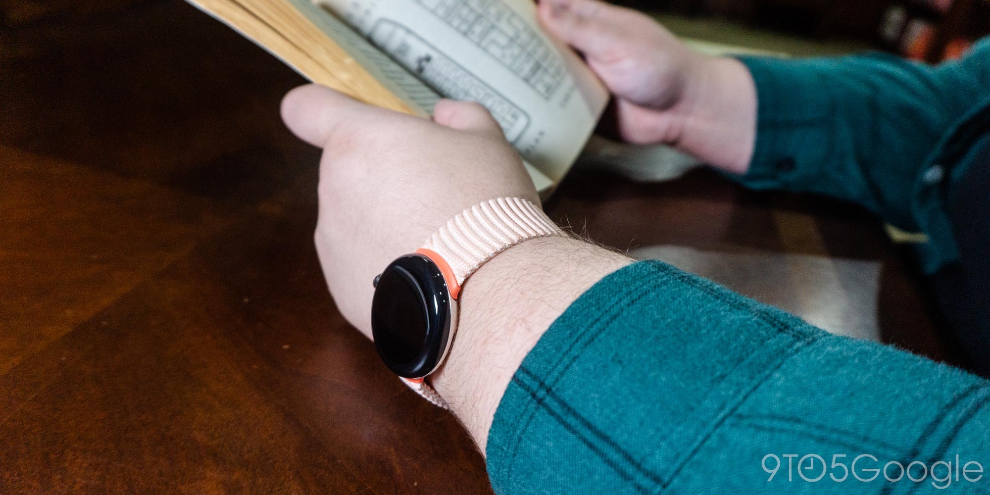 Review: Pixel like cozy Watch is a Band Stretch warm, sweater soft