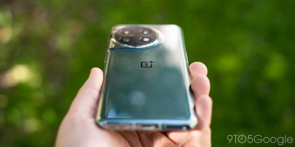 OnePlus 11 Review: OnePlus makes one with (almost) everything!
