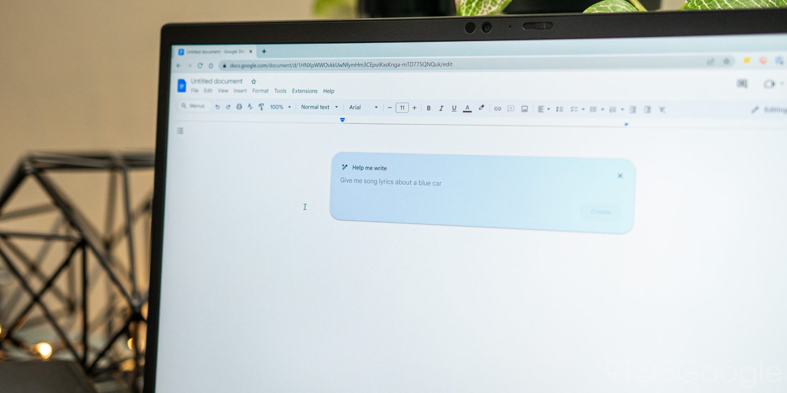 Come fai a convincere l’intelligenza artificiale a scrivere per te in Google Docs?