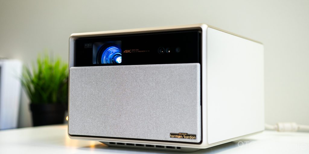 HORIZON Ultra is the first long-throw projector with Dolby Vision -  GadgetMatch
