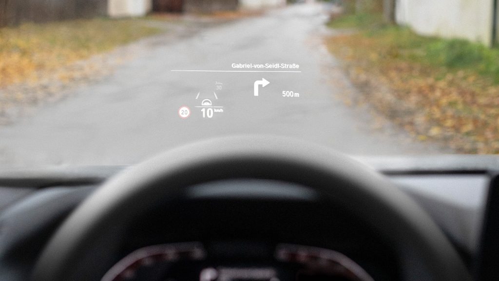 Waze for Android Auto stops showing directions on BMW HUD