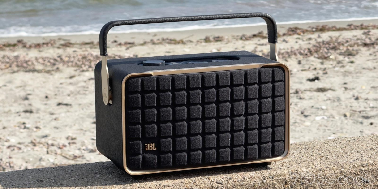 JBL Authentics 300 Review: Hits right the notes all