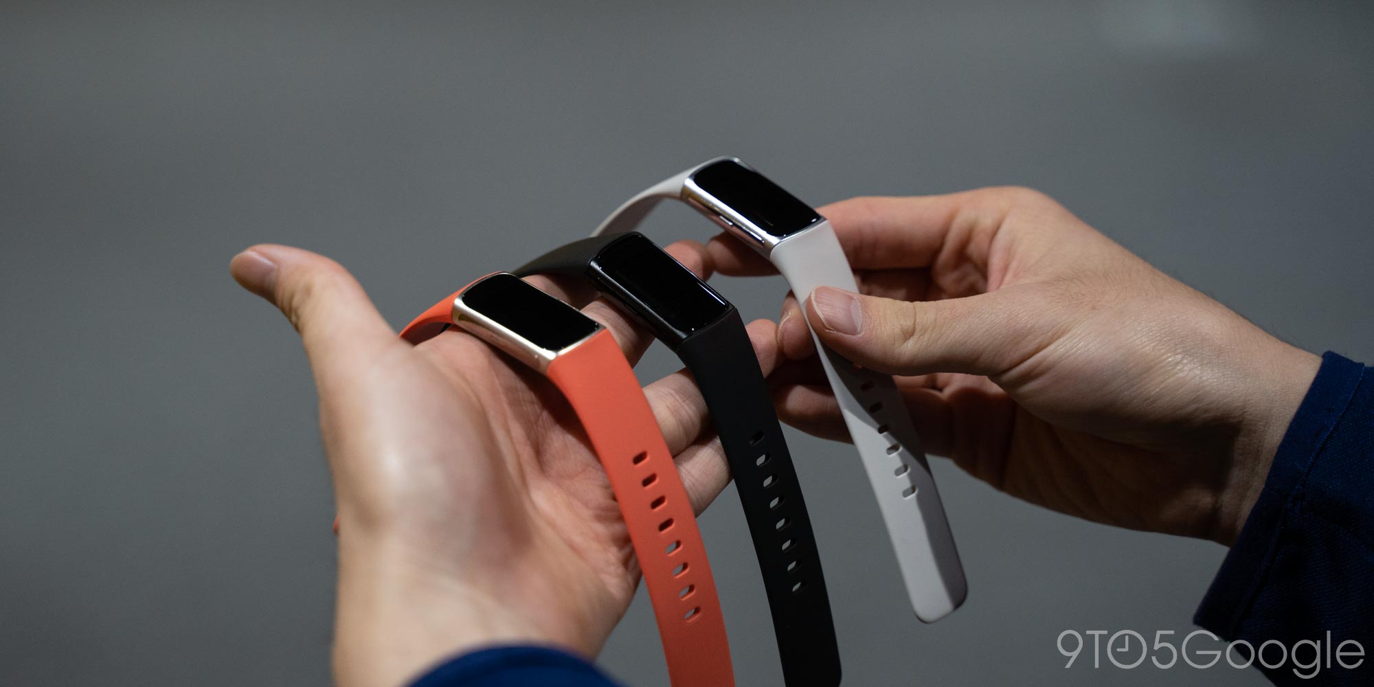  Fitbit Charge 6 Fitness Tracker with Google apps