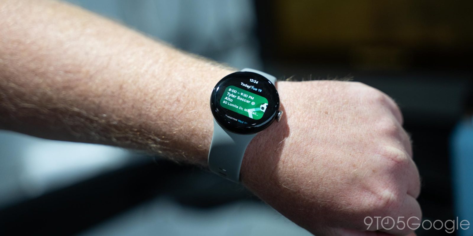 Your WearOS smartwatch just got very useful Google Maps and Wallet upgrades
