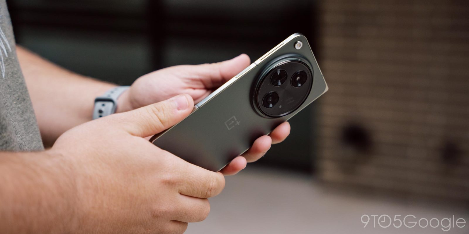OnePlus Open now getting Android 14 in the US