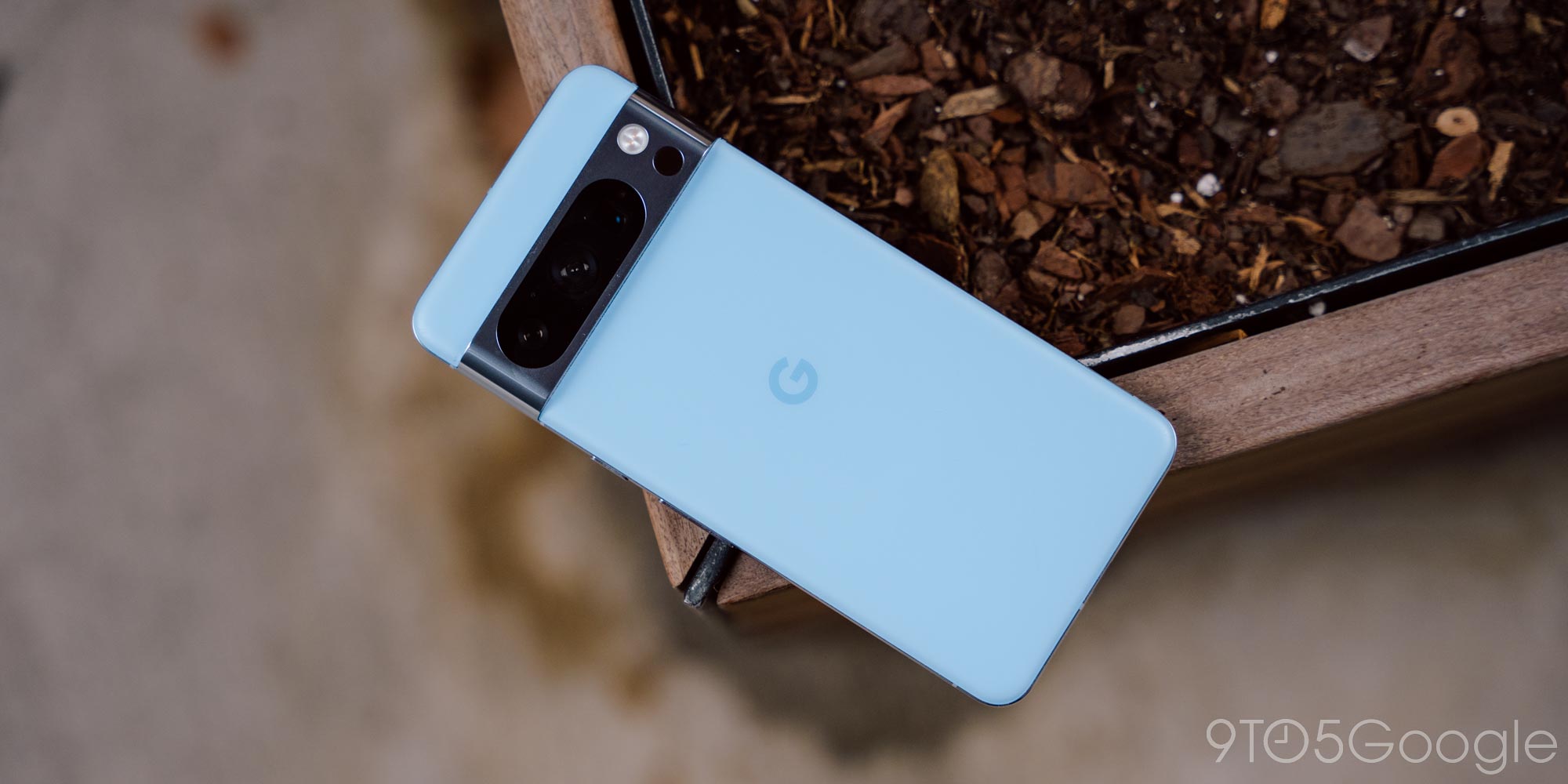 Google Pixel 8/Pro see first discounts from $549, Pixel Fold $400
