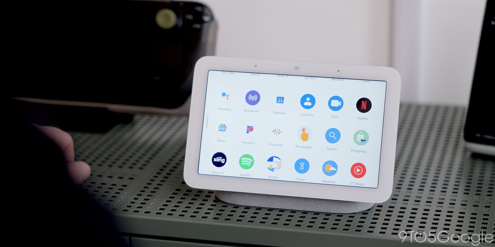 Приложения Google Nest Hub со временем в основном исчезли
