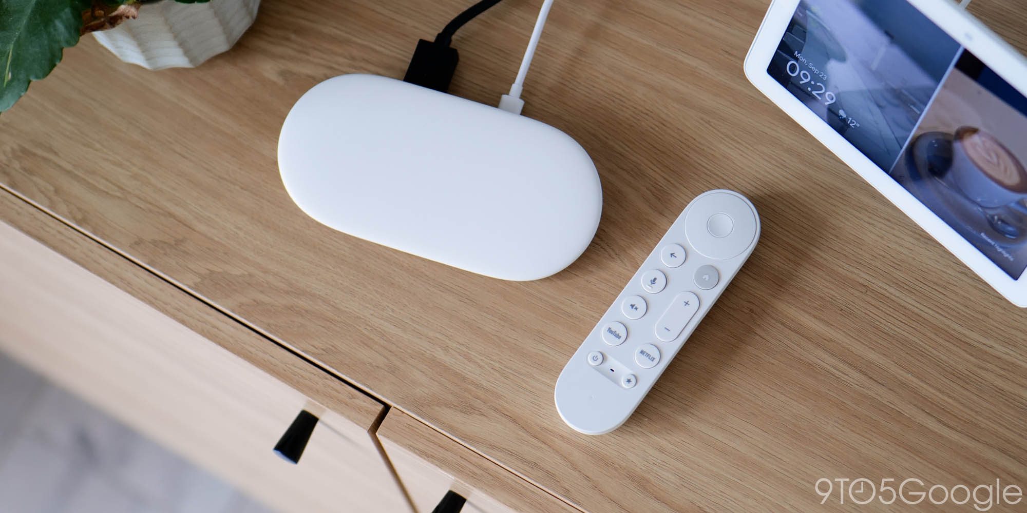Google TV Streamer следующего поколения разрабатывается: микрофоны, обнаружение присутствия и новый пульт