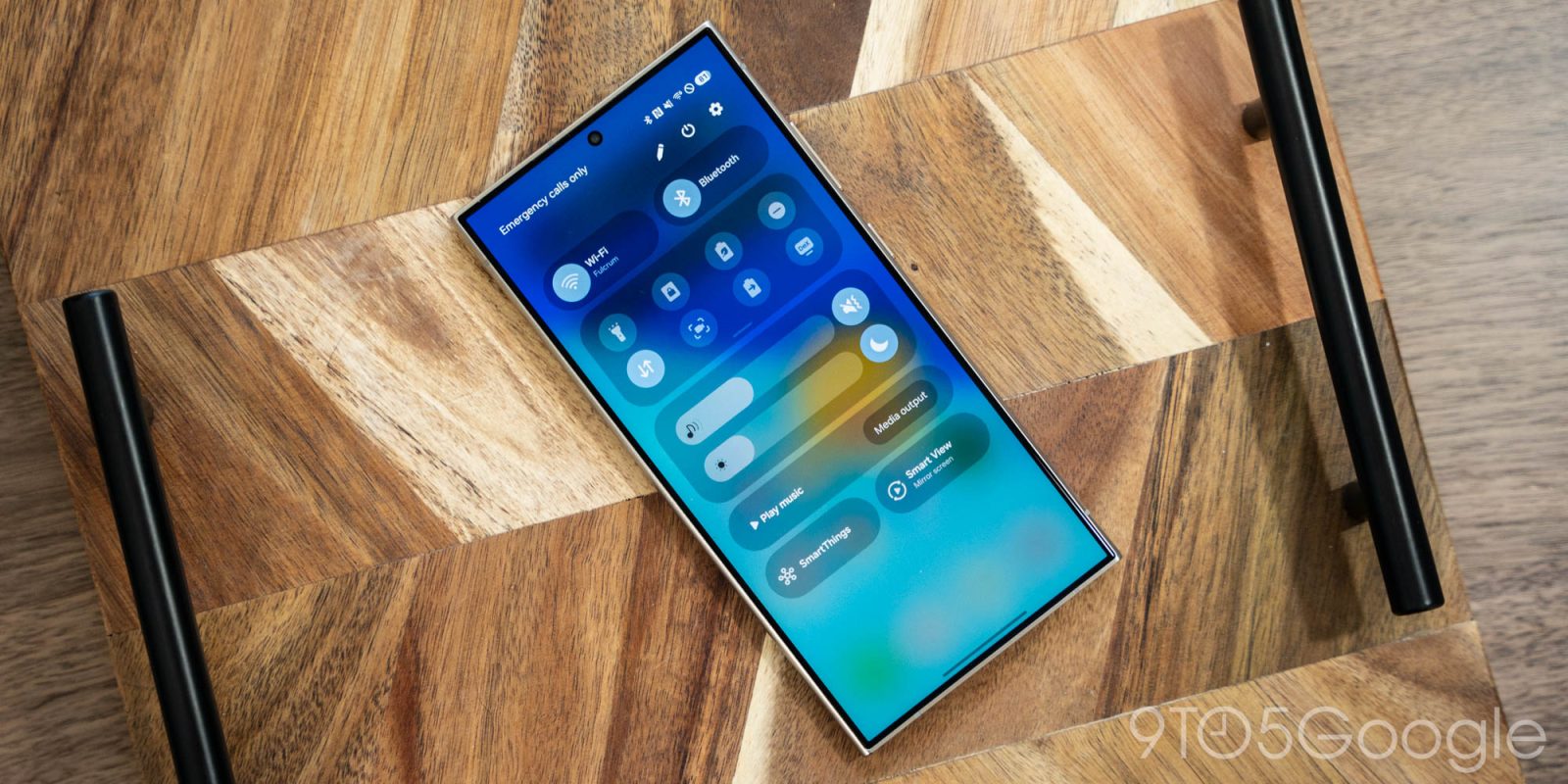 Samsung One UI 7 replace splits notifications and Fast Settings, however it is achieved proper [Video]