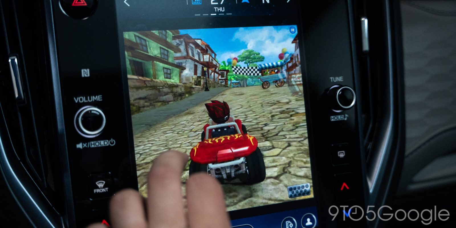 Android Auto rolls out game support, no longer in beta