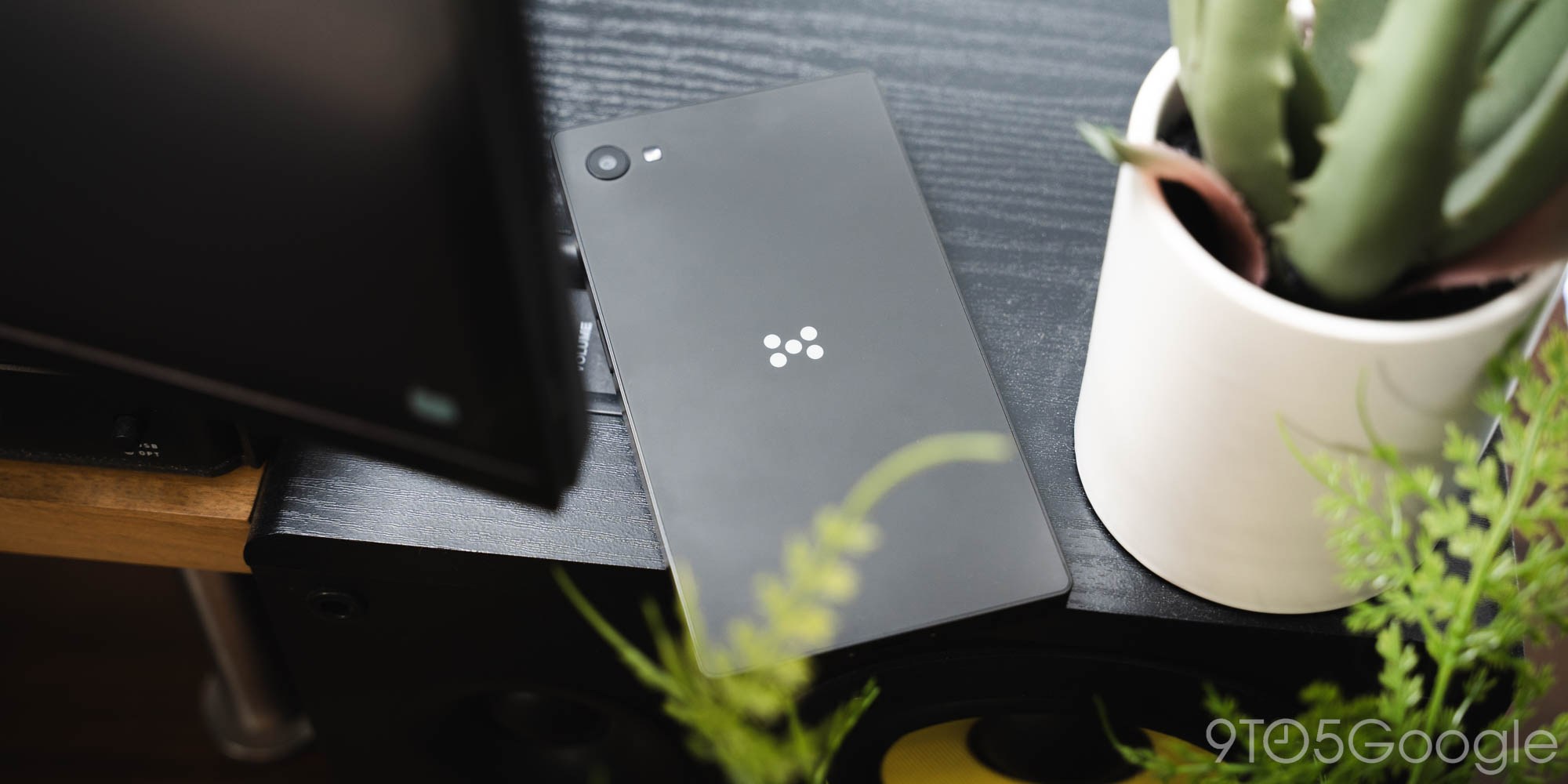 Review: The Minimal Phone wants you to hate phones, and it works