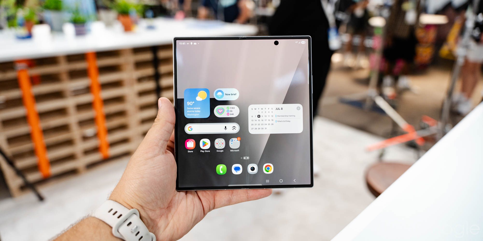 В новейшей утечке Galaxy Z Fold 8 Ultra не видно складки на дисплее [Видео]