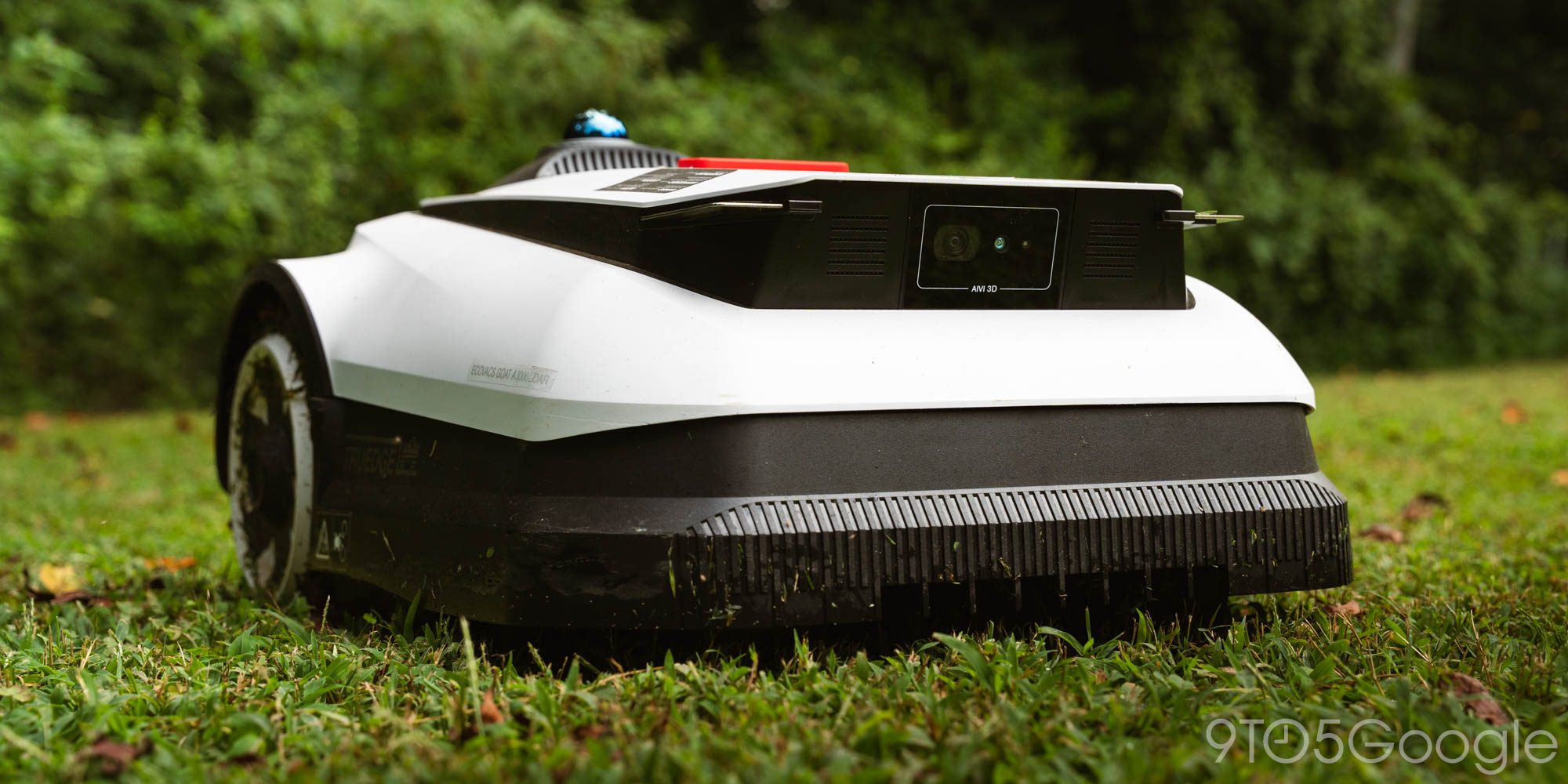 Лучший робот-газонокосилка Ecovacs со скидкой $900 от полной цены во время Prime Day