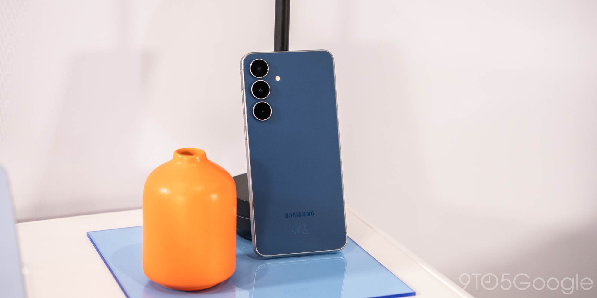 Samsung Galaxy S25 FE стал тоньше и легче, цена — 650 долларов, доступен уже сегодня