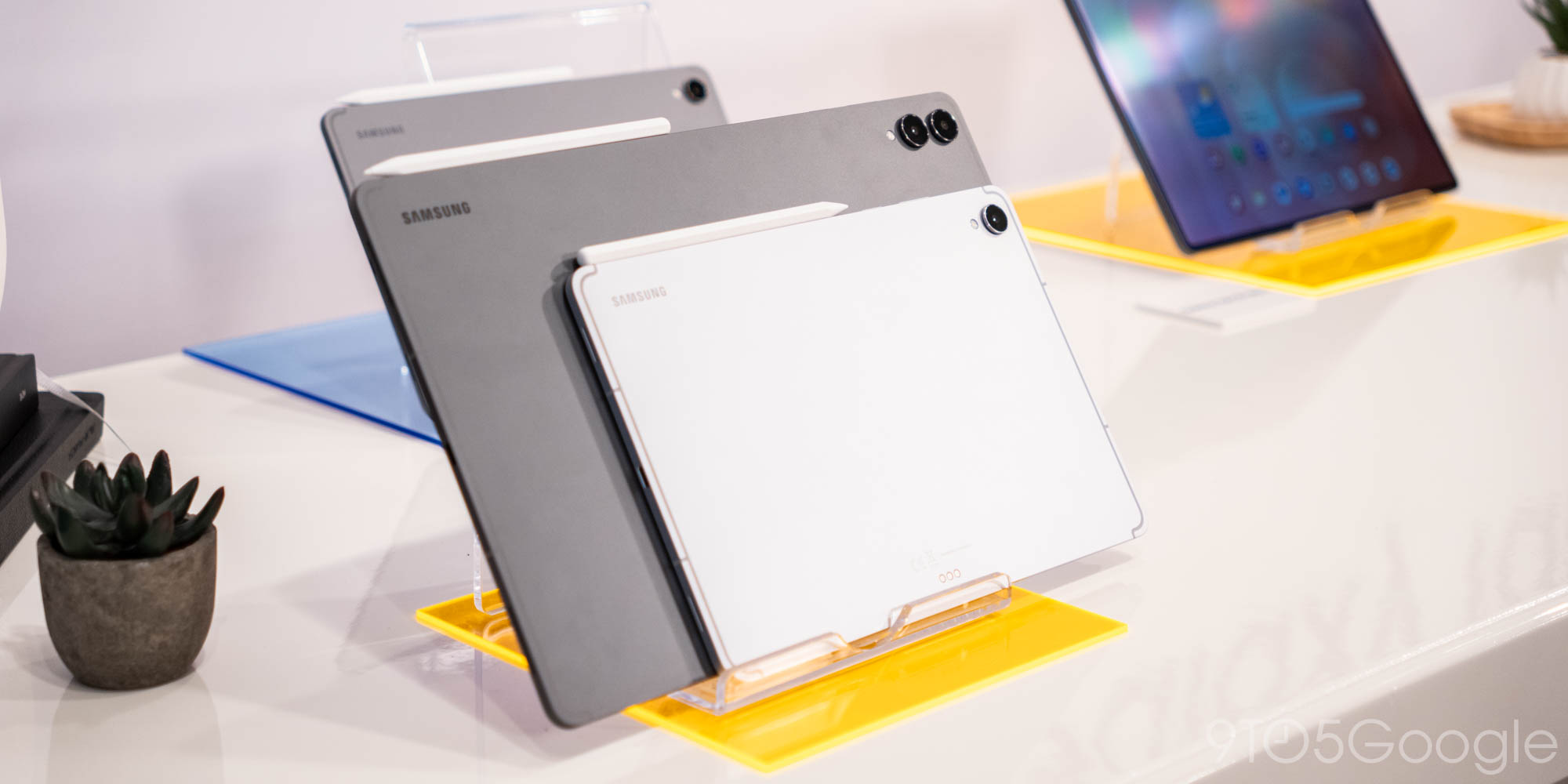 photo of Galaxy Tab S11 revives 11-inch size as S Pen ditches Bluetooth, copies iPad placement image