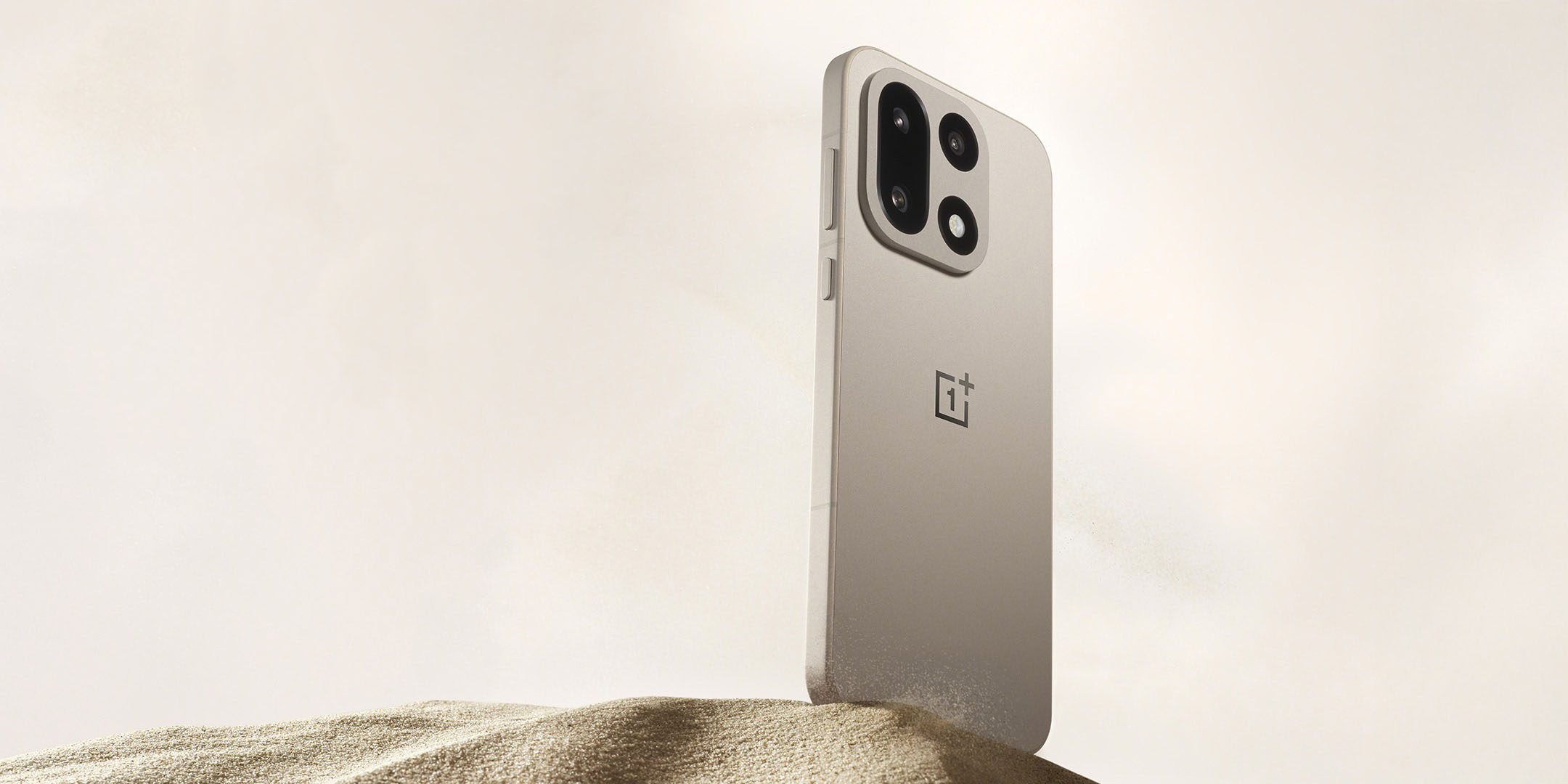 OnePlus 15 выходит в Китае с обновленным дизайном, массивной батареей и повышением цены