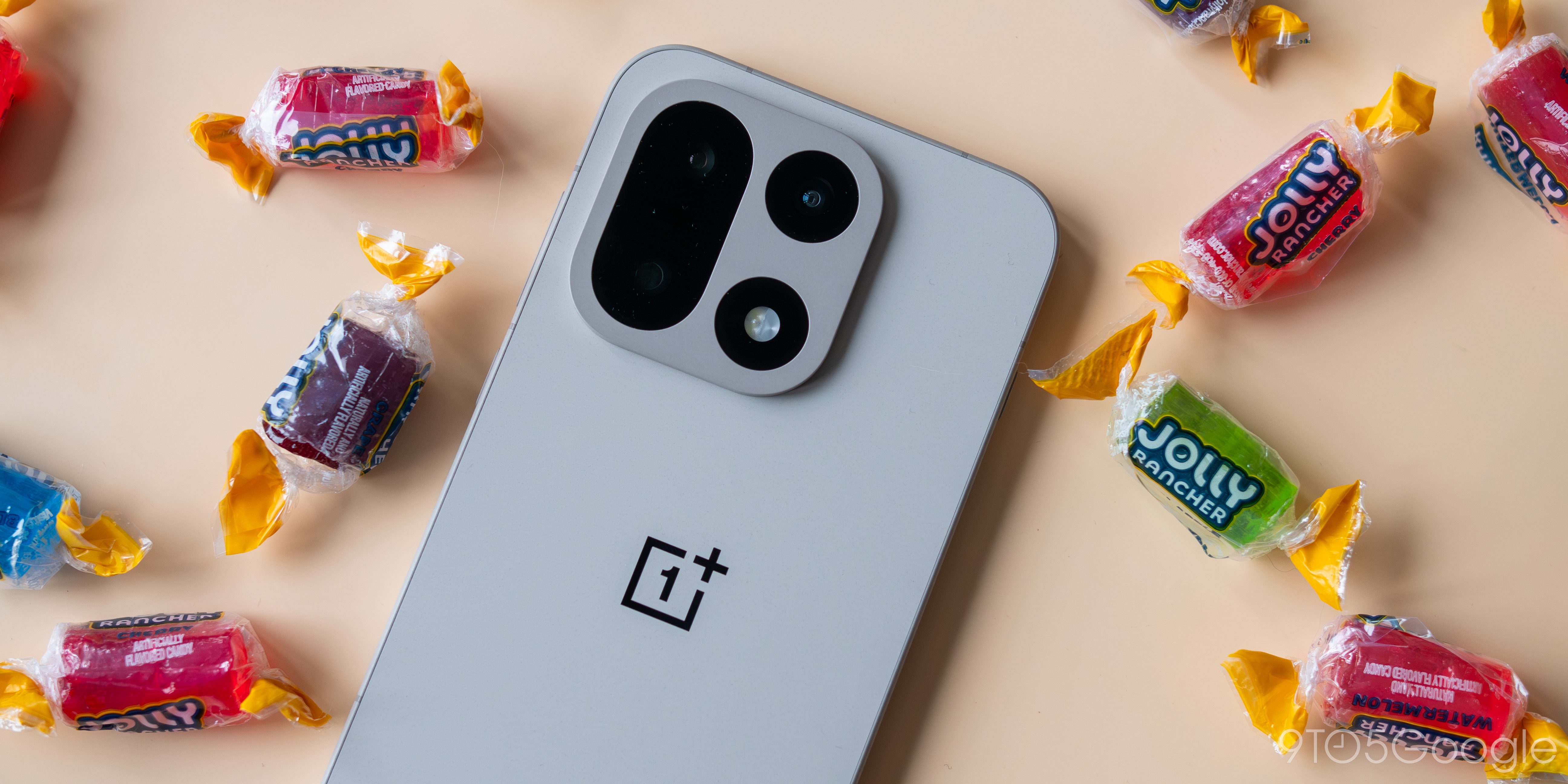 OnePlus 15 получил поддержку AirDrop через Quick Share в Android