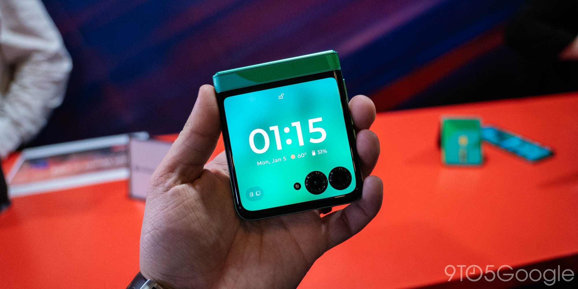 Новые цвета Motorola Razr обещают быть такими же яркими, как вы ожидаете