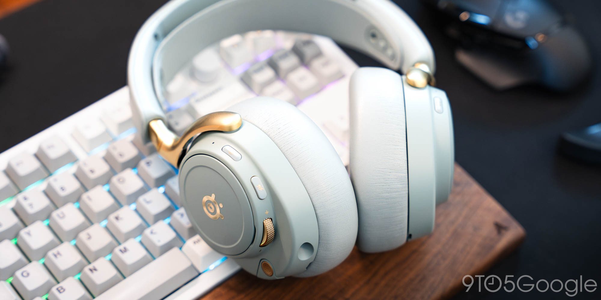 Обзор: дорогие наушники SteelSeries Arctis Nova Elite превосходны для игр – и не только
