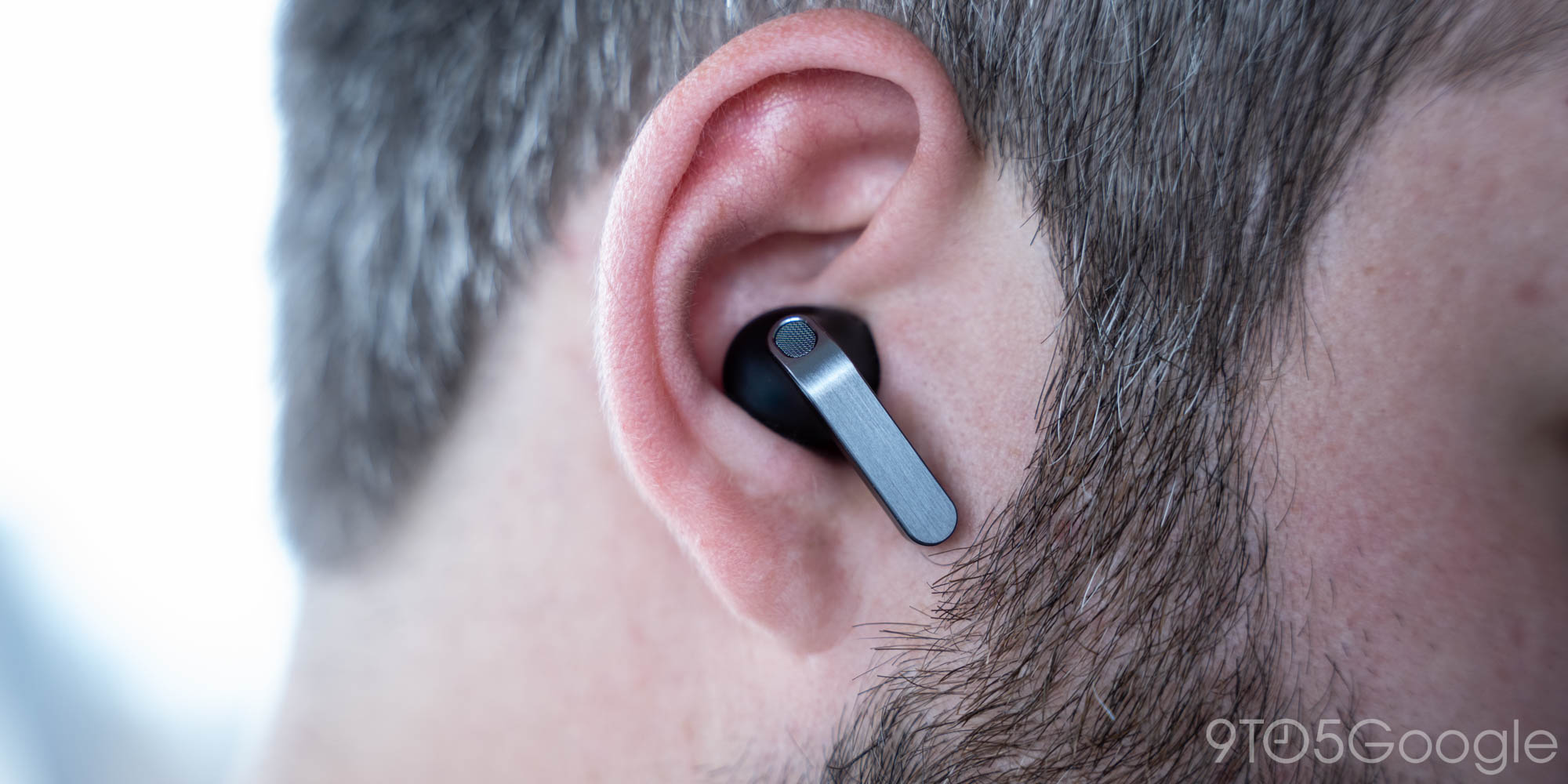 Photo: 9to5Google Samsung Developing Open-Ear Clip-On And Ear-Hook Galaxy Buds