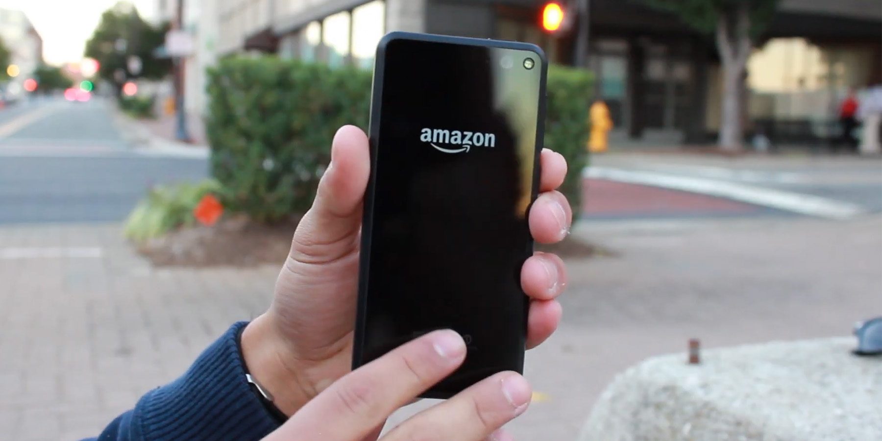 Отчет: Amazon планирует выпустить телефон с Alexa спустя более десяти лет после провала Fire Phone