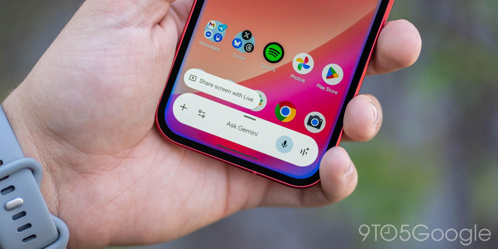 Gemini App Bug Rolls Back Features & Reverts UI on Android