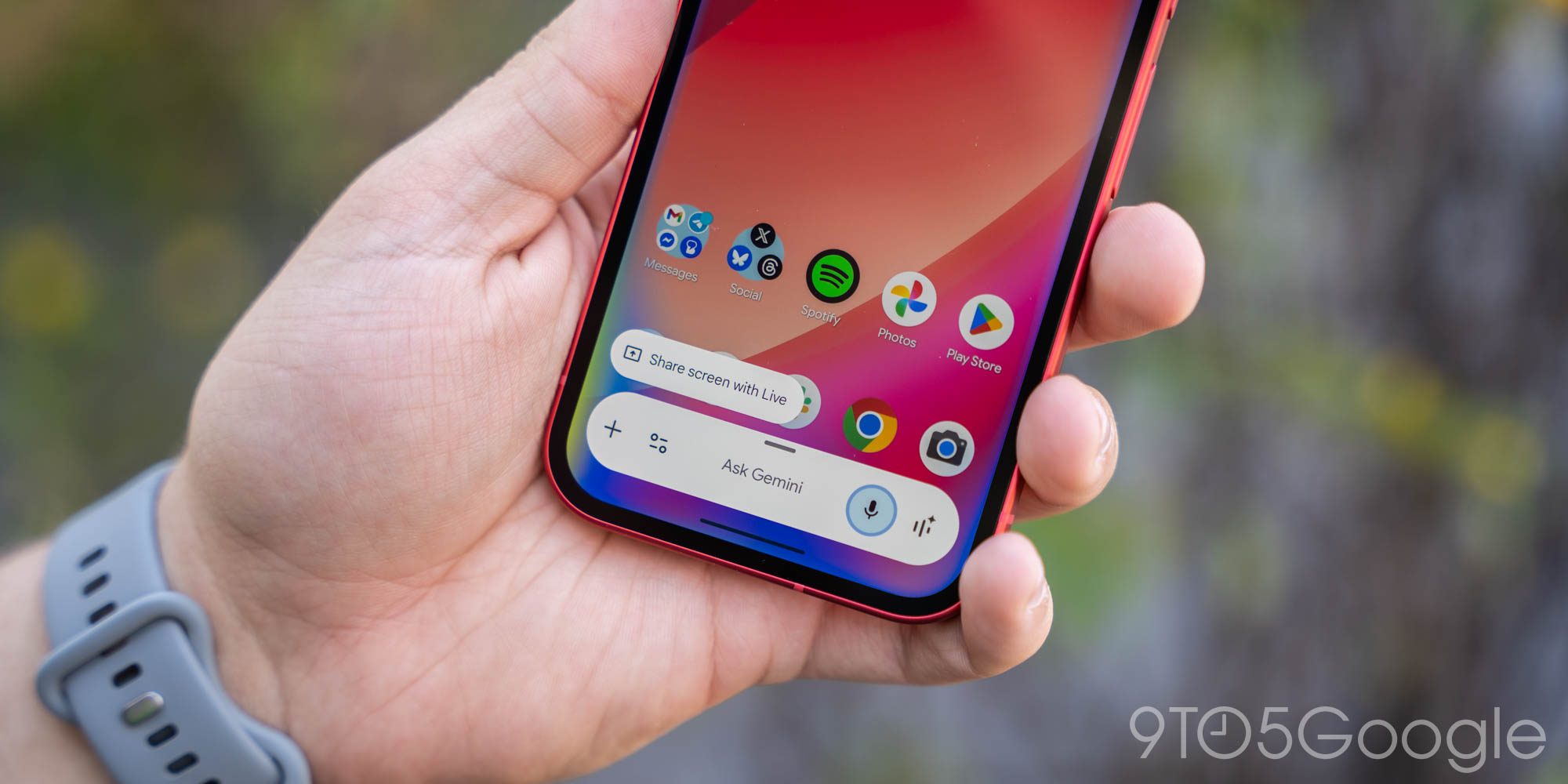 Приложение Gemini получило новый эффект свечения на Android и переместило временный чат