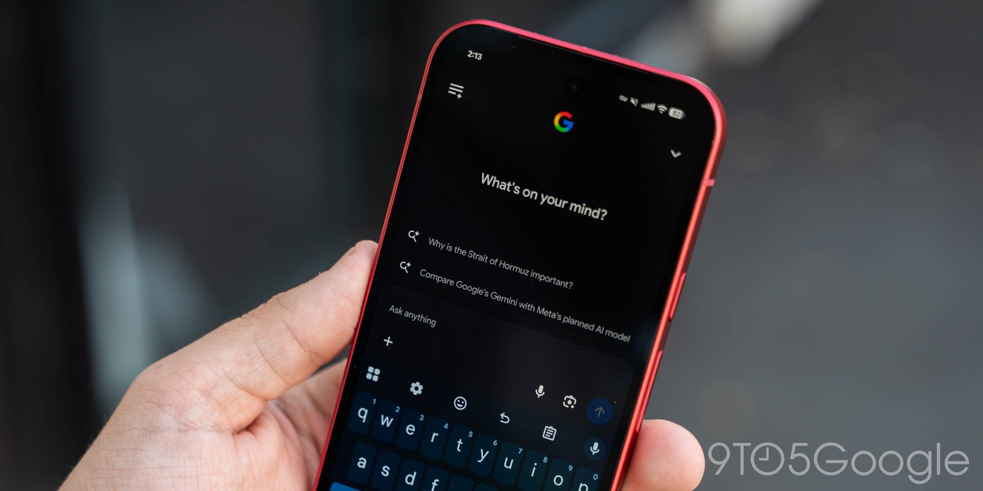 Google AI Mode теперь позволяет искать по истории чатов на Android