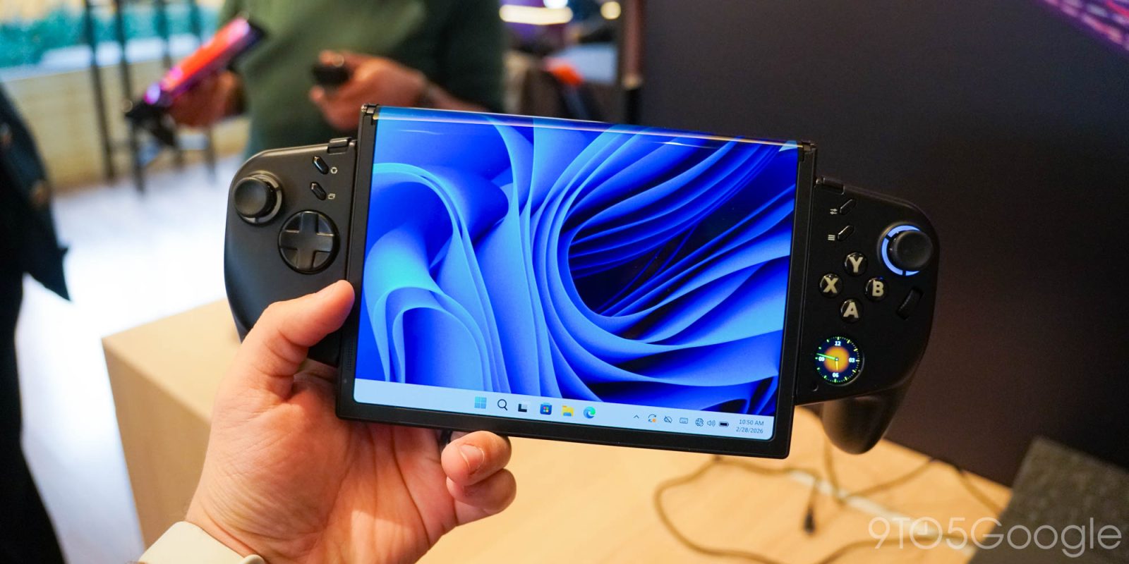 Lenovo Legion Go Fold: مفهوم مبتكر يحدد مستقبل الأجهزة القابلة للطي